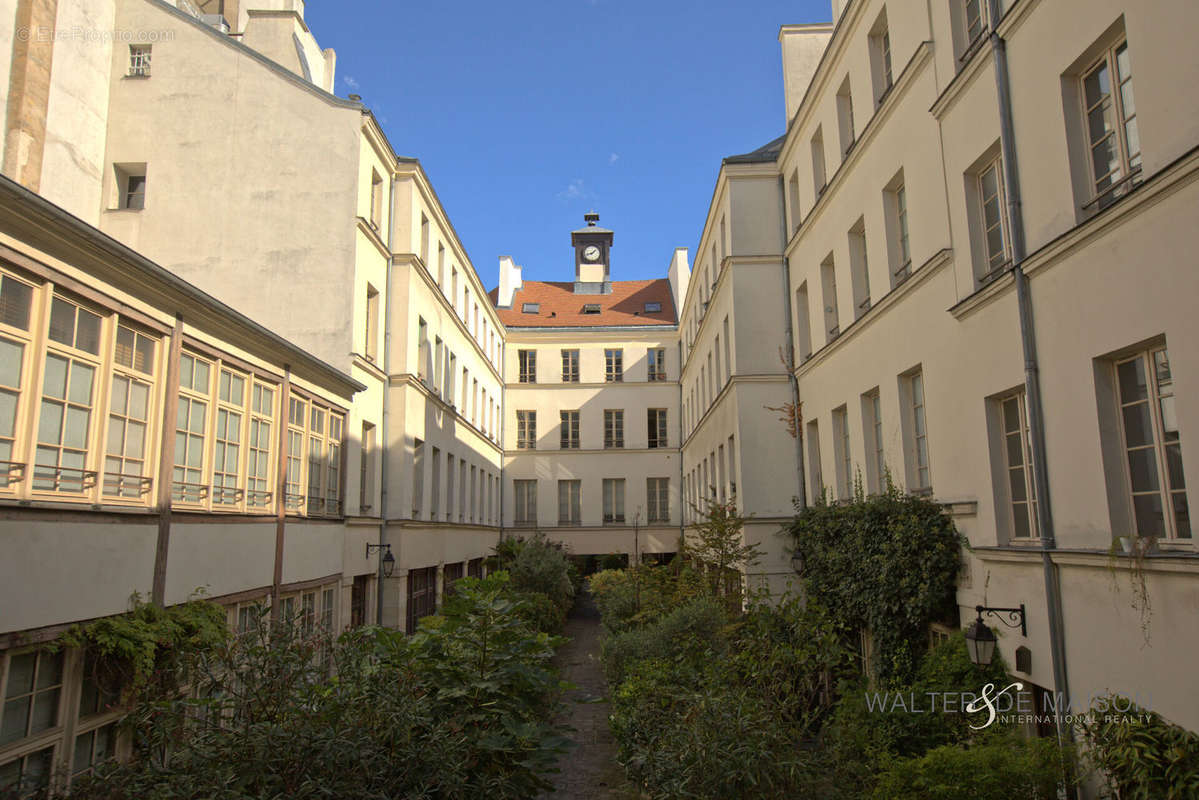 Appartement à PARIS-11E