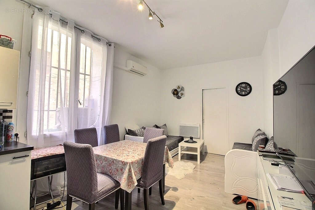 Appartement à MARSEILLE-9E