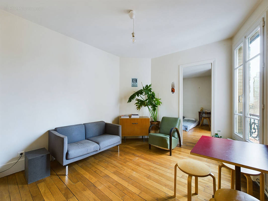 Appartement à PARIS-20E