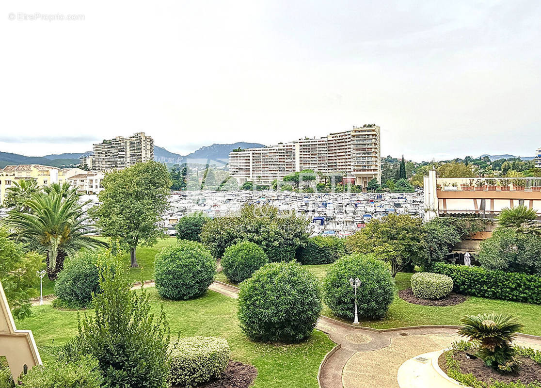 Appartement à MANDELIEU-LA-NAPOULE