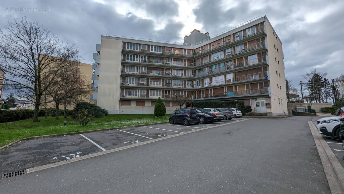 Parking à SAINT-DENIS