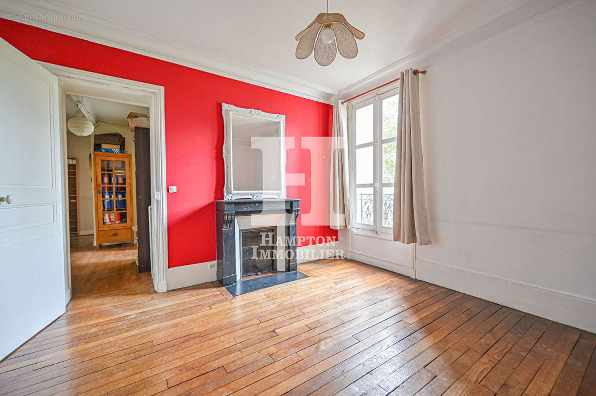 Appartement à PARIS-19E