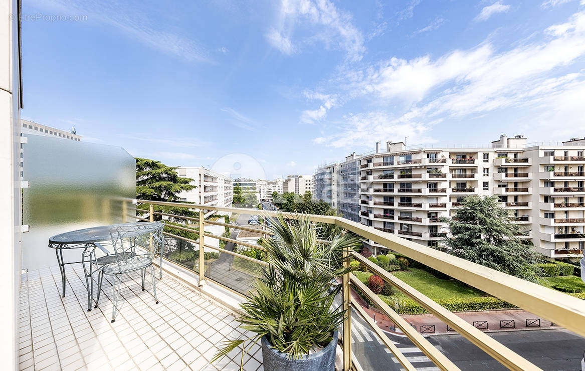 Appartement à LEVALLOIS-PERRET