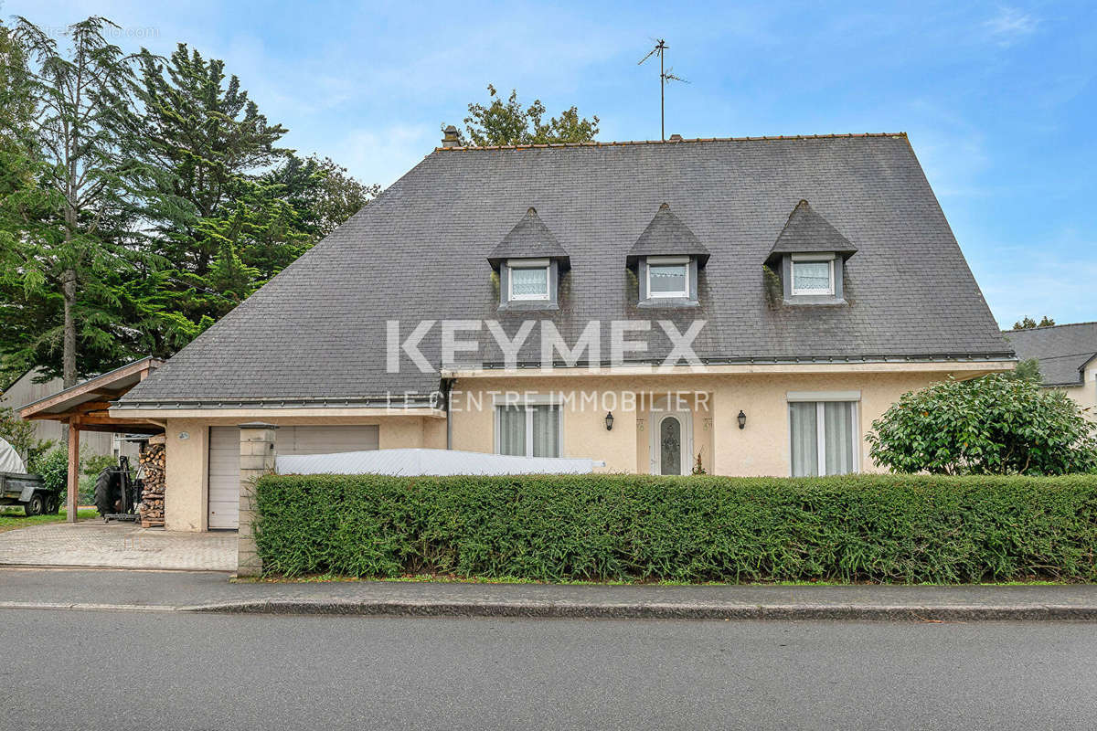 Maison à LA CHAPELLE-DES-MARAIS