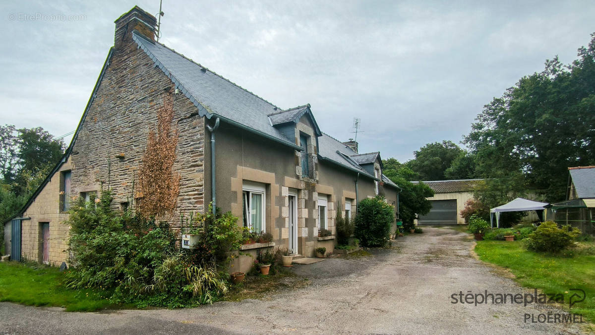 Maison à CARO