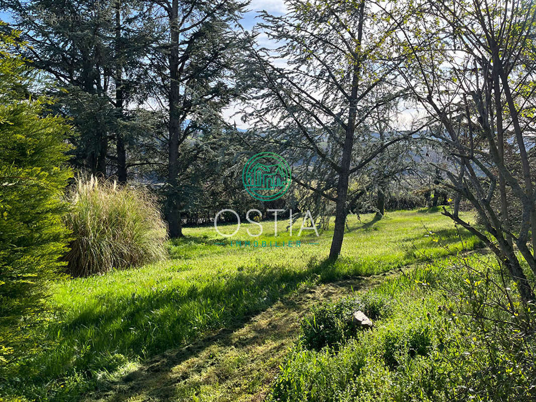 Maison à GENILAC