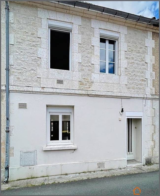 Photo 1 - Maison à SAINT-YRIEIX-SUR-CHARENTE