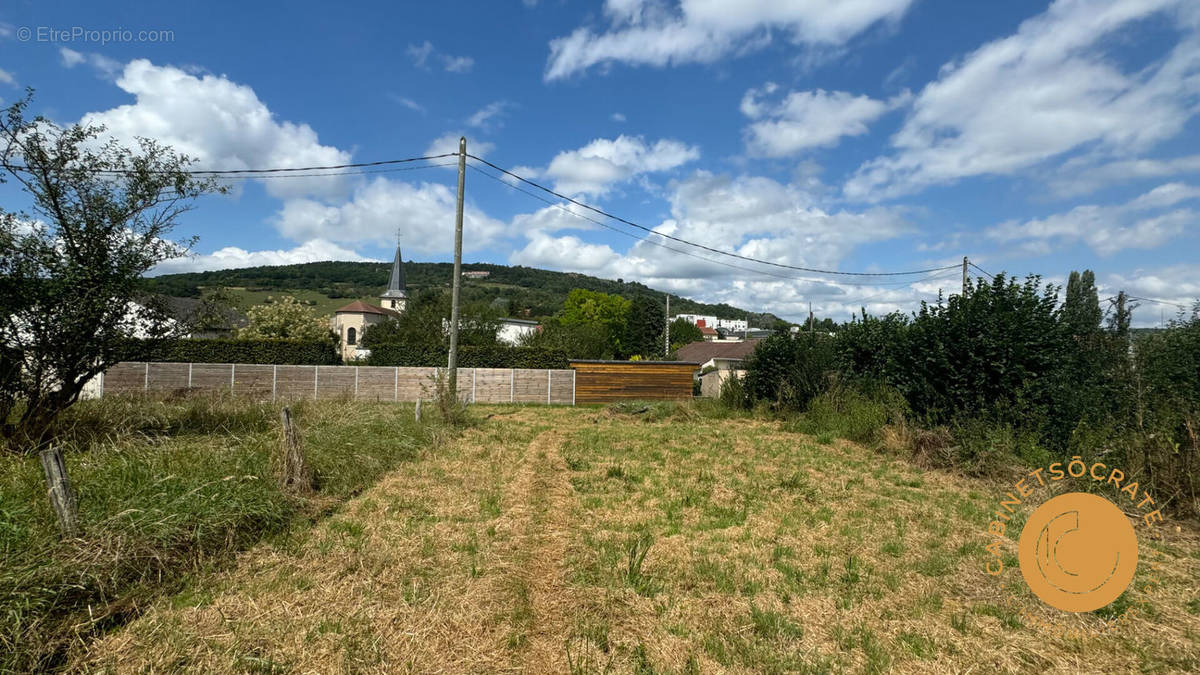 Terrain à PONT-SAINT-VINCENT