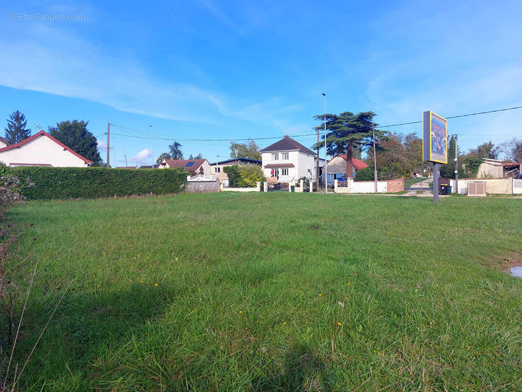 Terrain à BOURGES