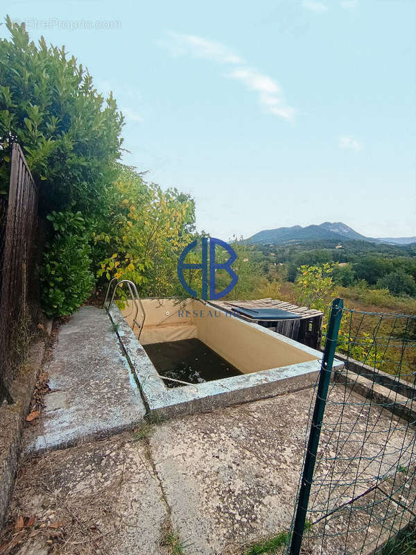 Maison à MIRABEL-AUX-BARONNIES