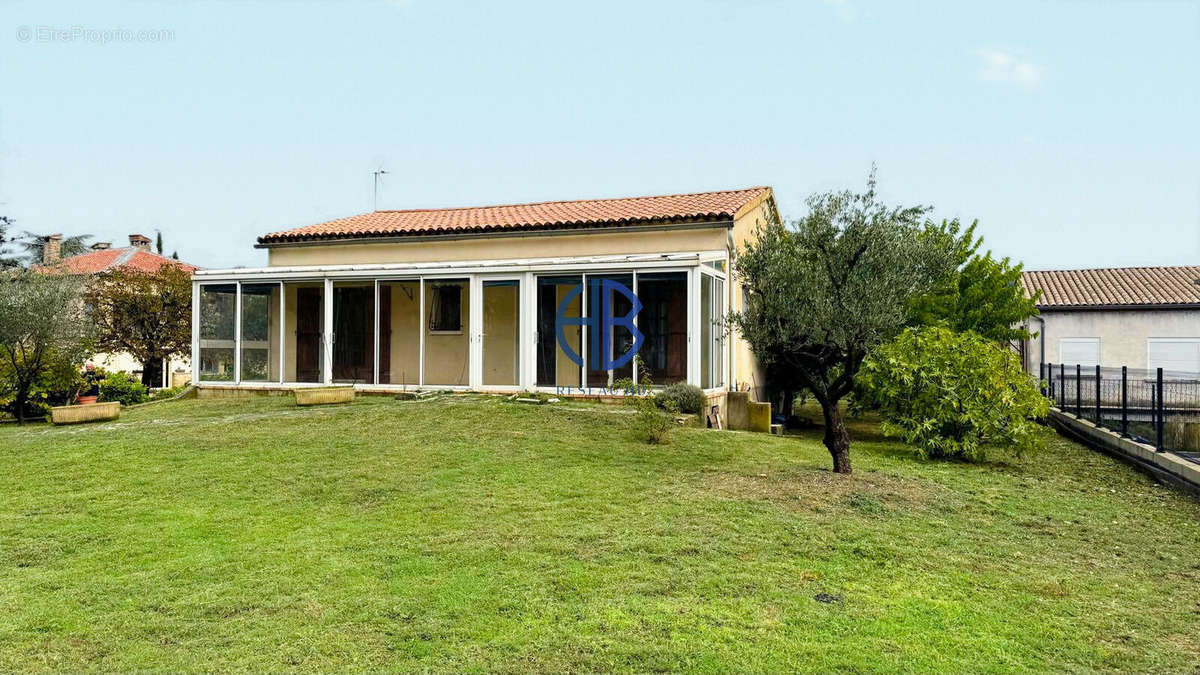 Maison à MIRABEL-AUX-BARONNIES