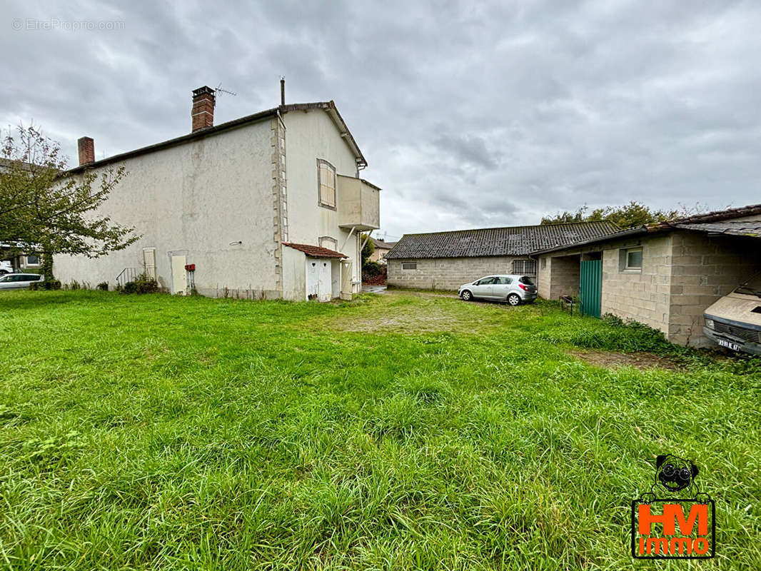 Appartement à SAINT-JUNIEN