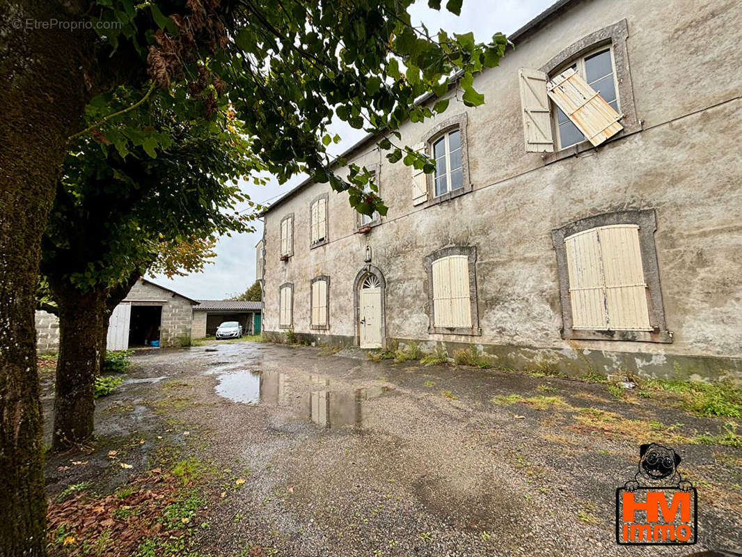 Appartement à SAINT-JUNIEN