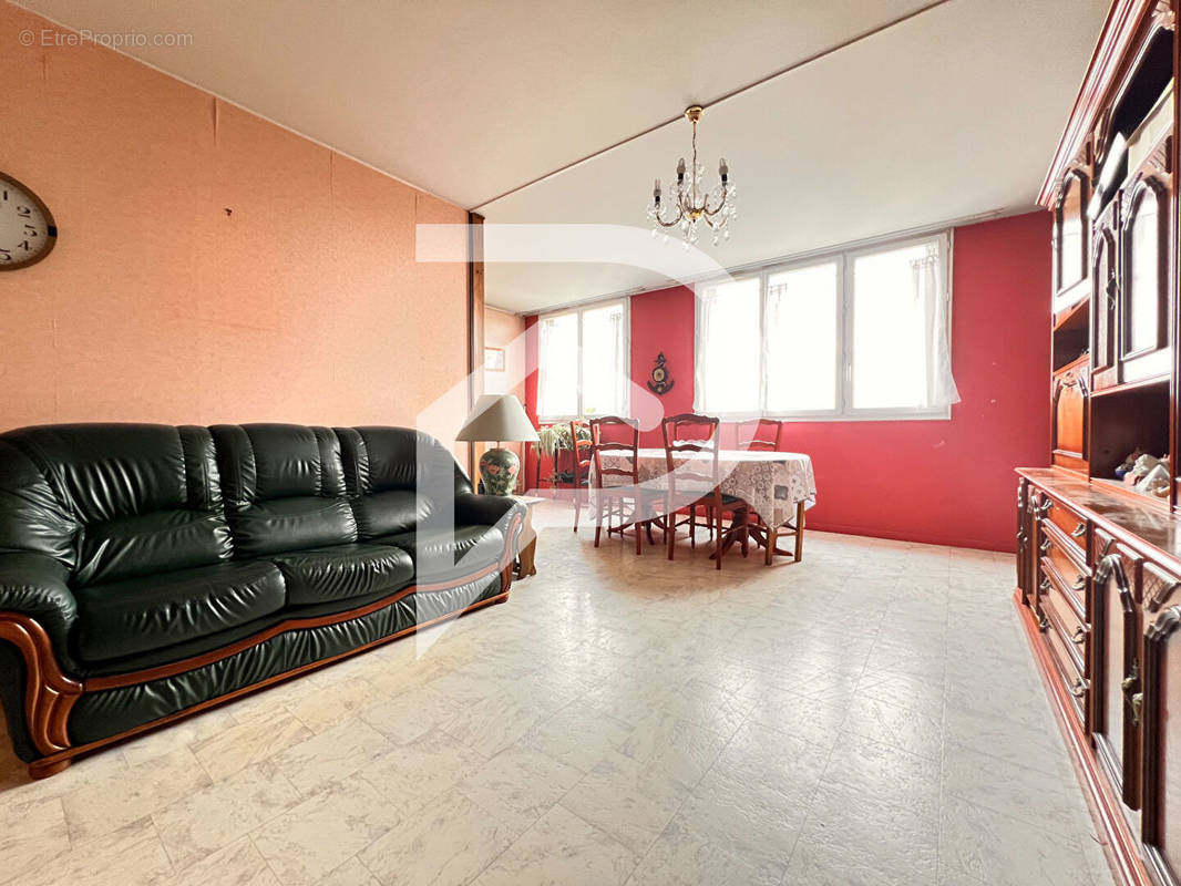 Appartement à PIERREFITTE-SUR-SEINE