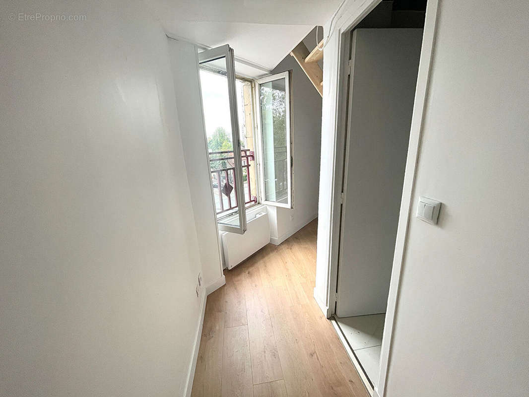 Appartement à LA COURNEUVE