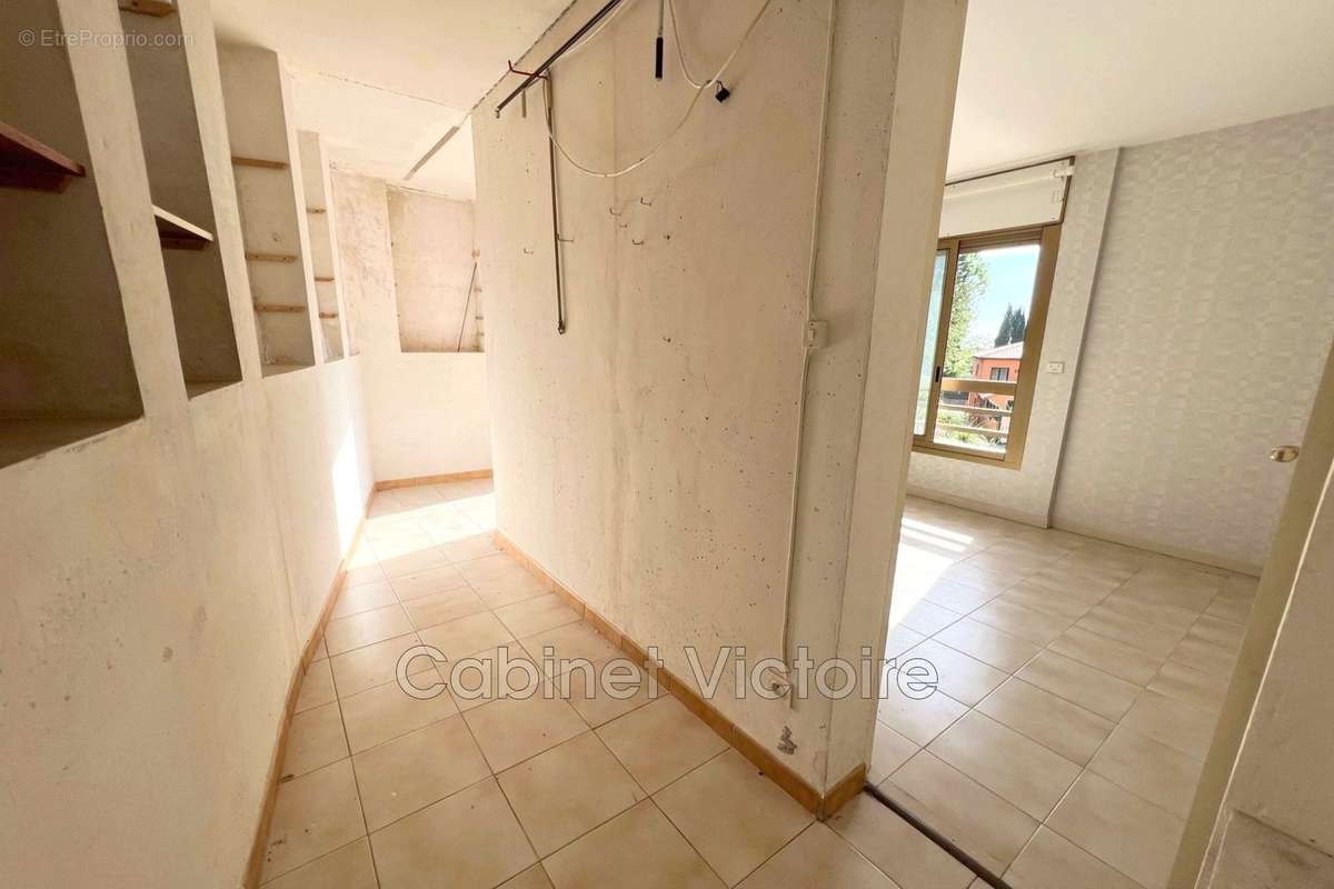 Appartement à EZE