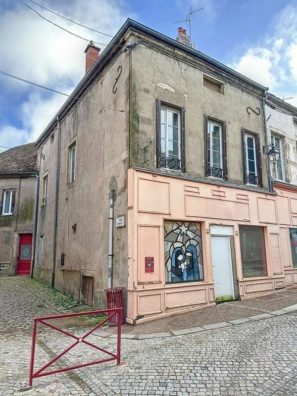 Appartement à SAULIEU