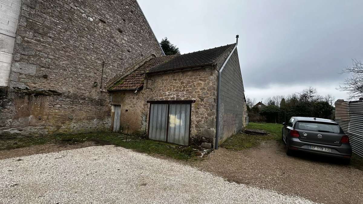 Appartement à LA ROCHE-EN-BRENIL