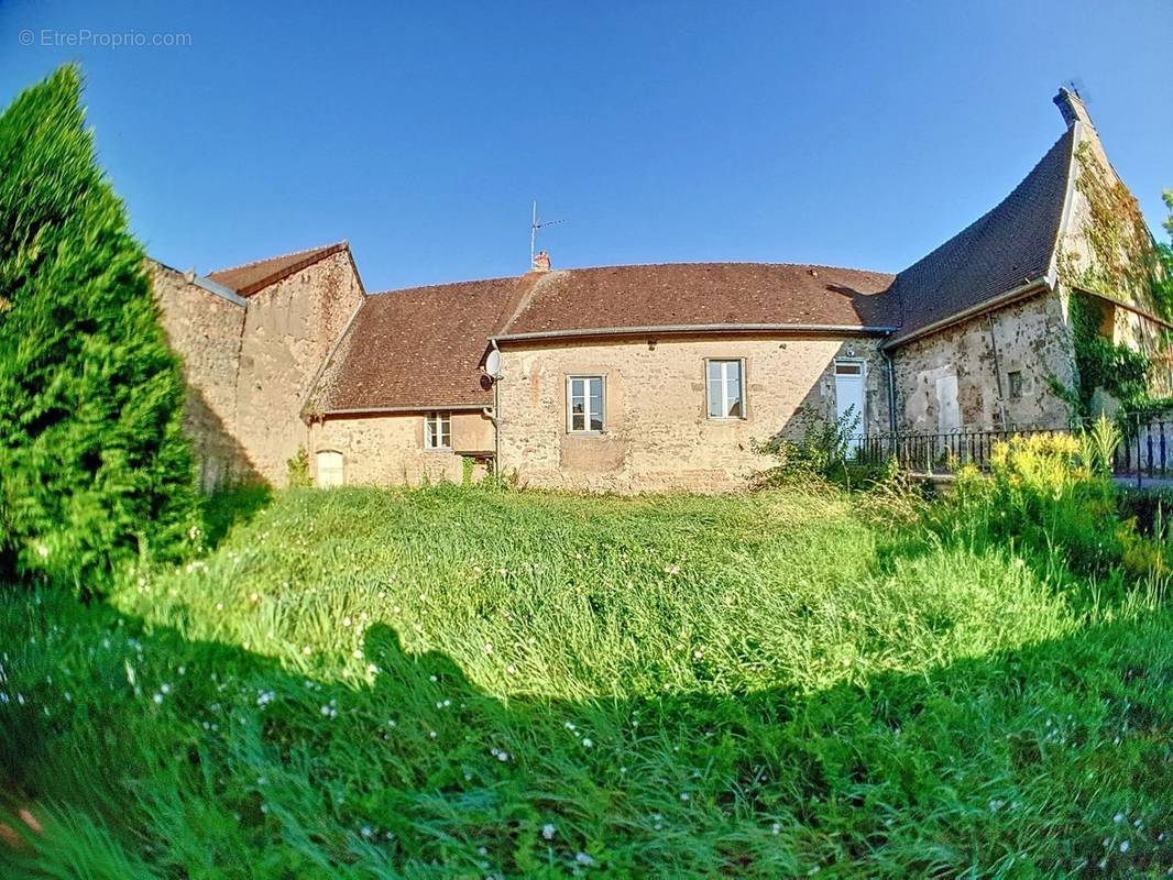 Maison à SAULIEU