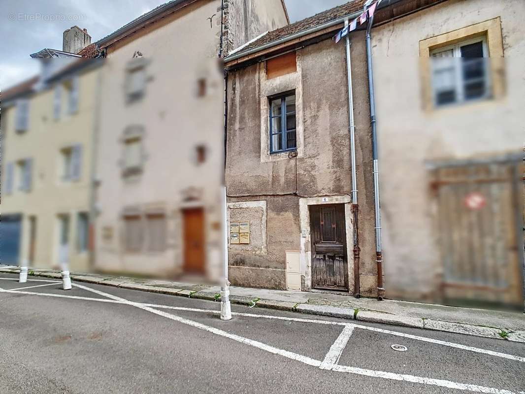 Appartement à SAULIEU