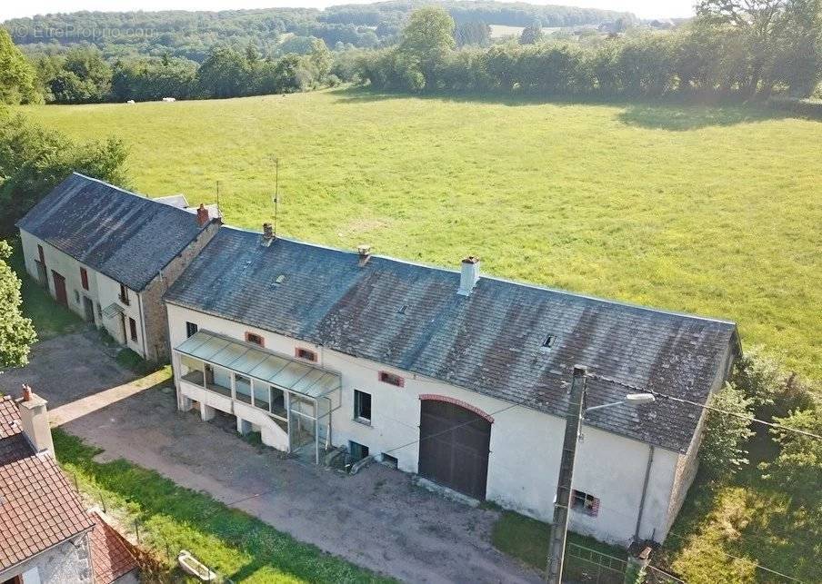 Maison à MONTSAUCHE-LES-SETTONS