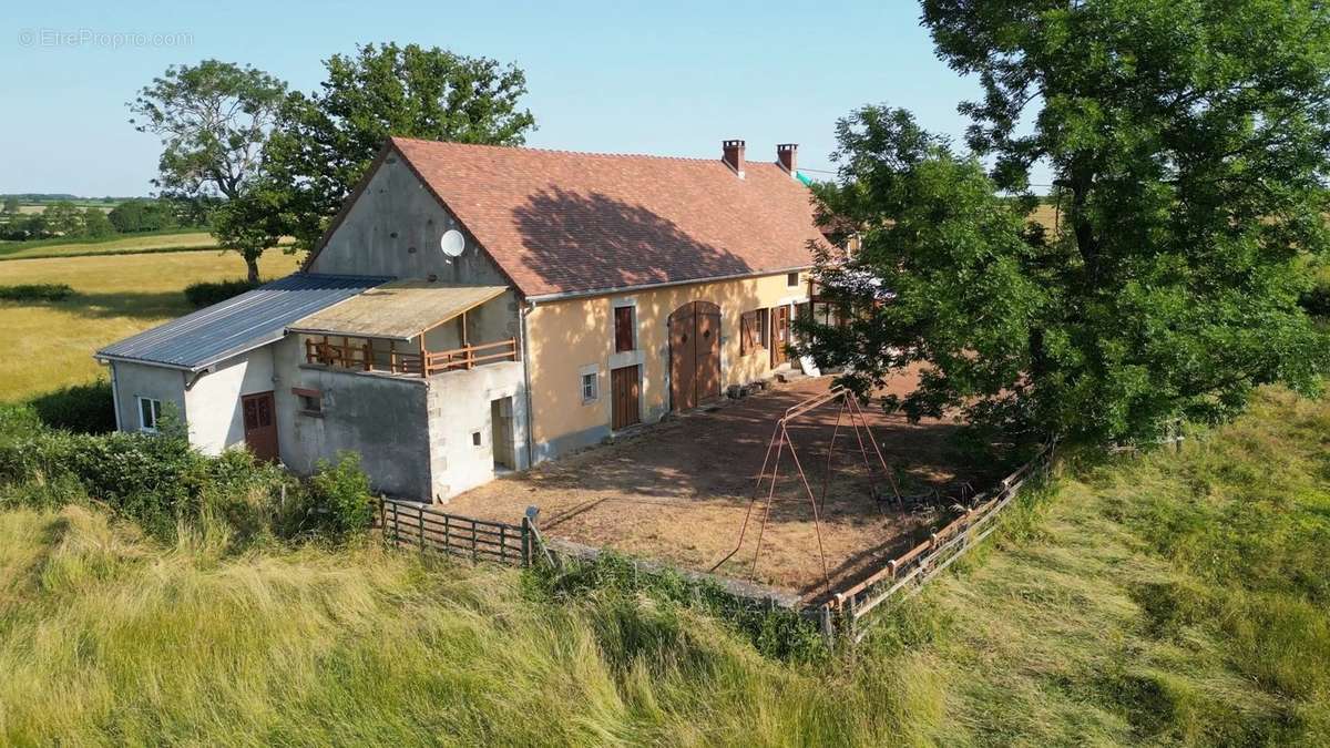 Maison à LIERNAIS