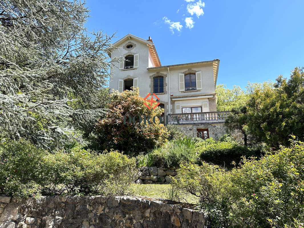 Maison à SAINT-GEORGES-DE-COMMIERS