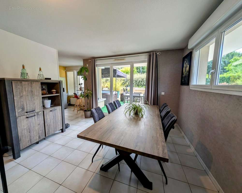 Appartement à BOURGOIN-JALLIEU