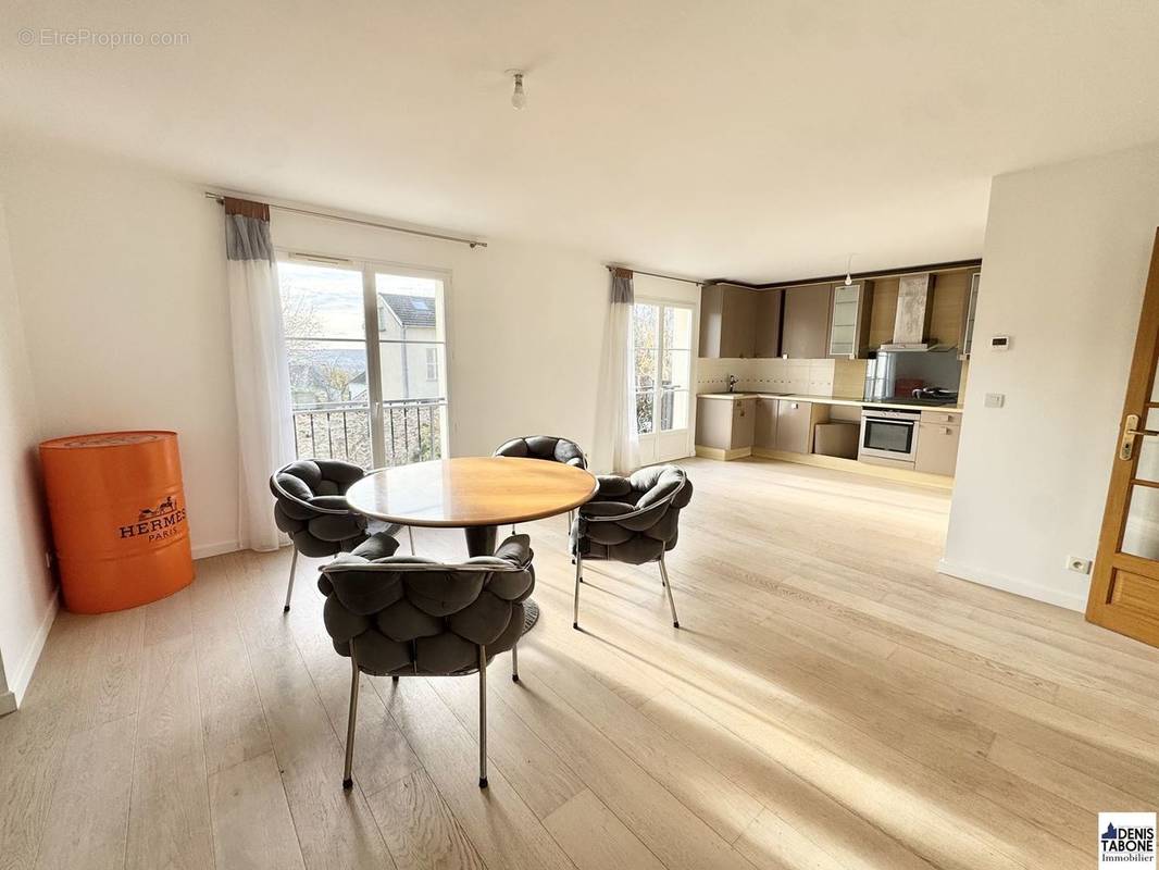 Appartement à SAINT-PRIX