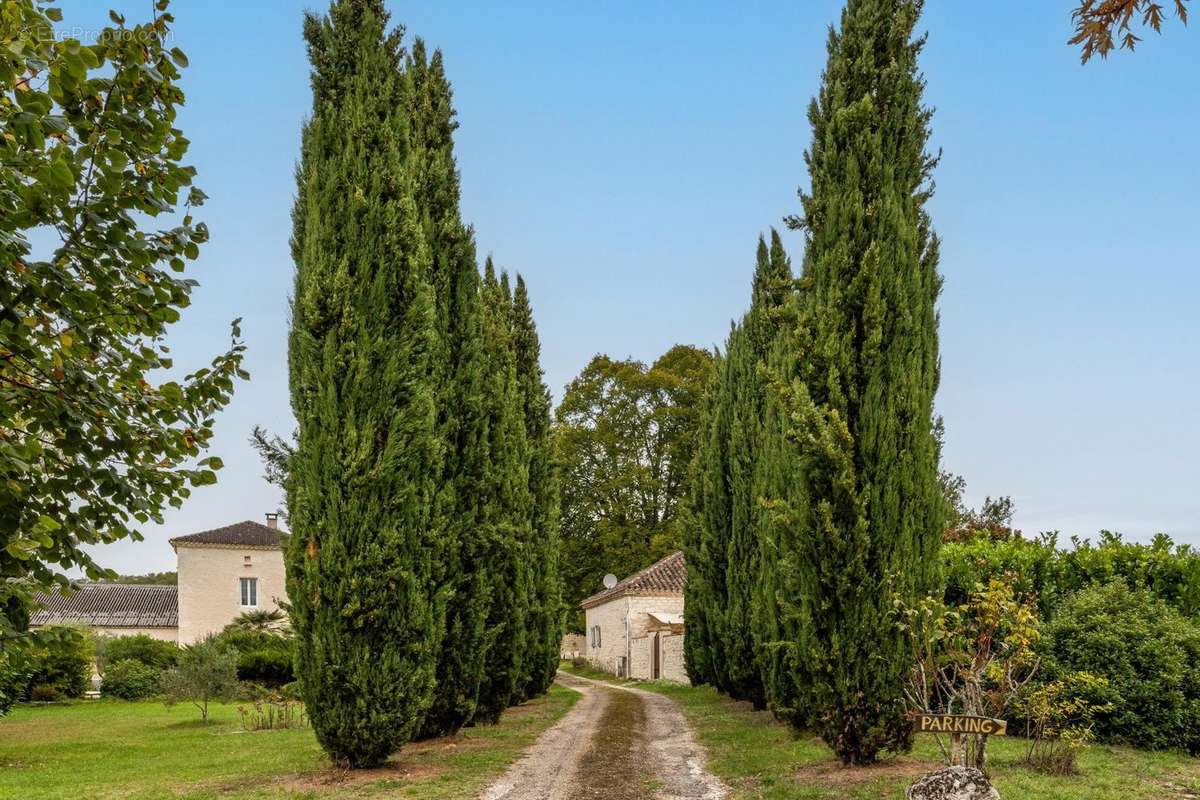 Maison à BAGAT-EN-QUERCY