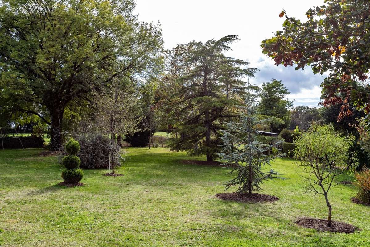 Maison à MONTAIGU-DE-QUERCY