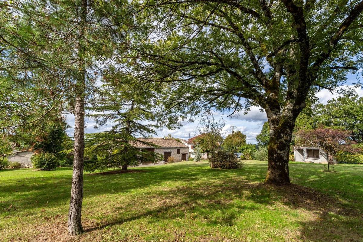 Maison à MONTAIGU-DE-QUERCY