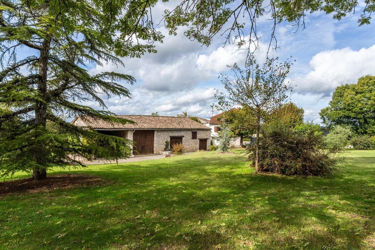 Maison à MONTAIGU-DE-QUERCY