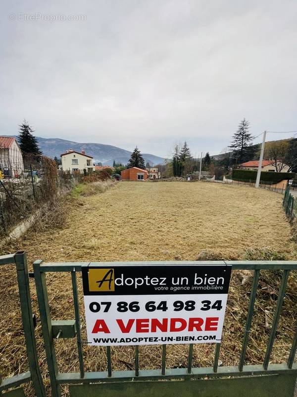 Terrain à VERNET-LES-BAINS