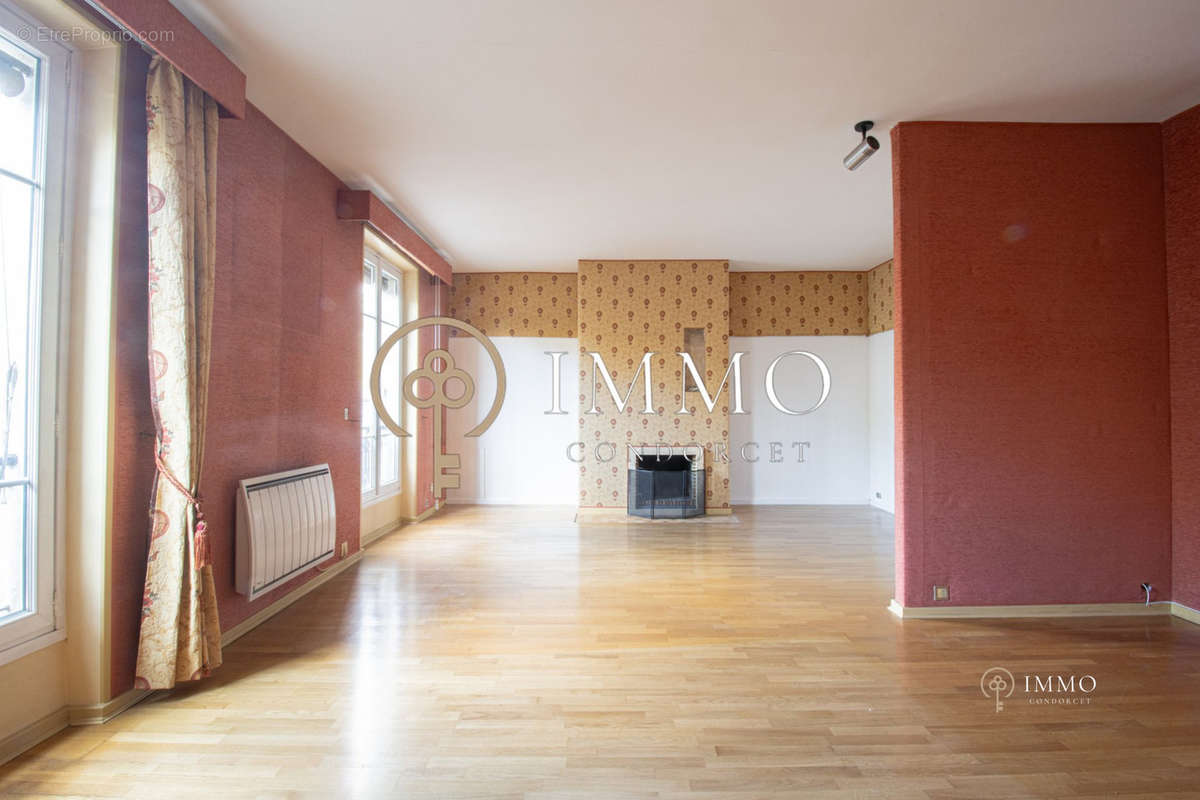 Appartement à PARIS-10E