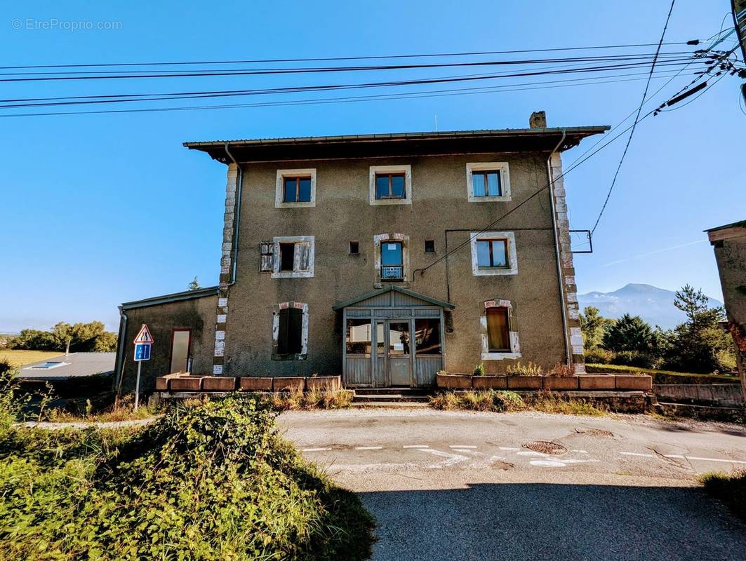 Appartement à AMANCY