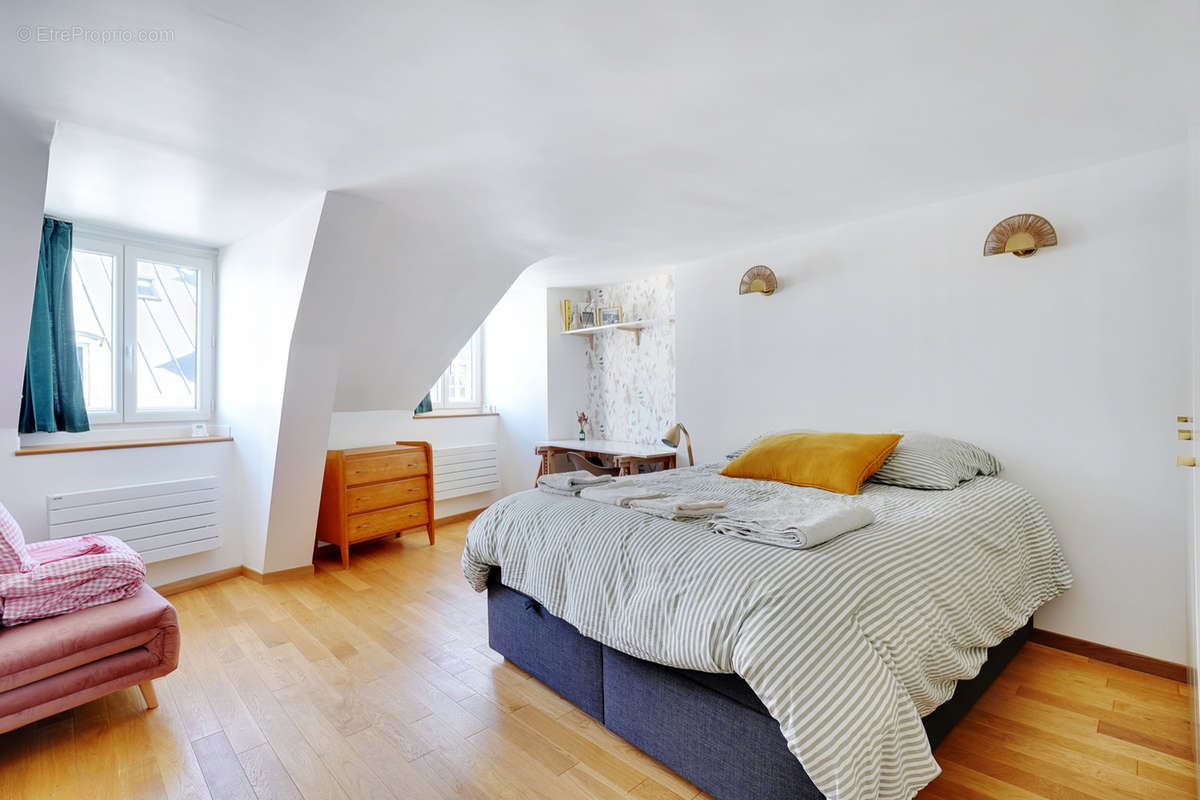 Appartement à PARIS-9E