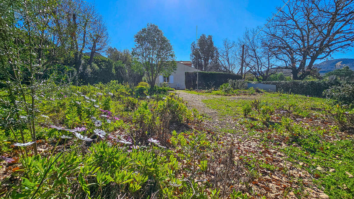 Maison à HYERES