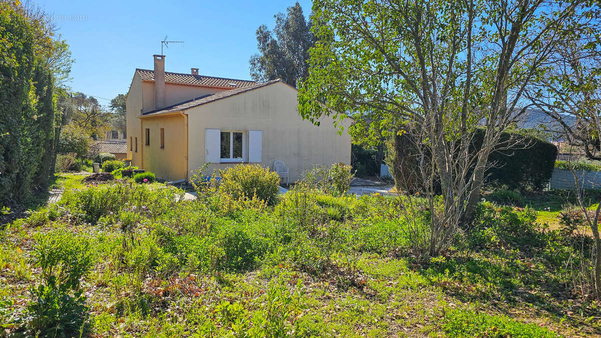 Maison à HYERES