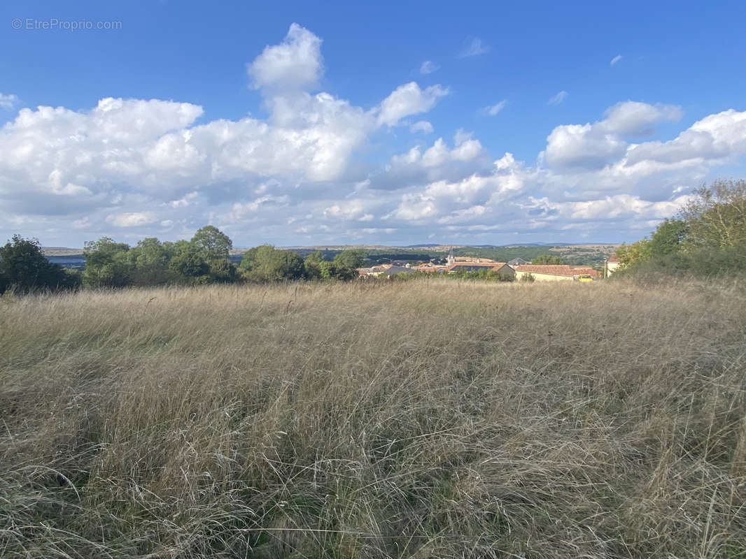 Terrain à LA CAVALERIE