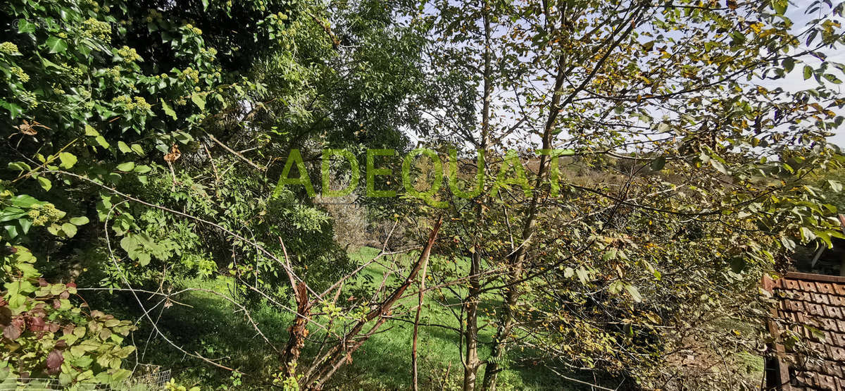 Terrain à BOURGOIN-JALLIEU