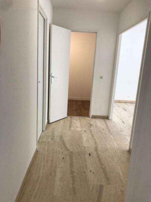 Appartement à MANDELIEU-LA-NAPOULE