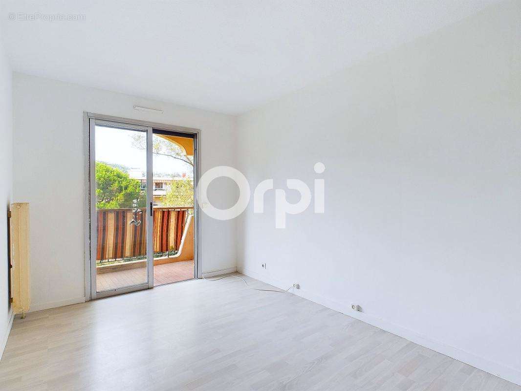 Appartement à MANDELIEU-LA-NAPOULE