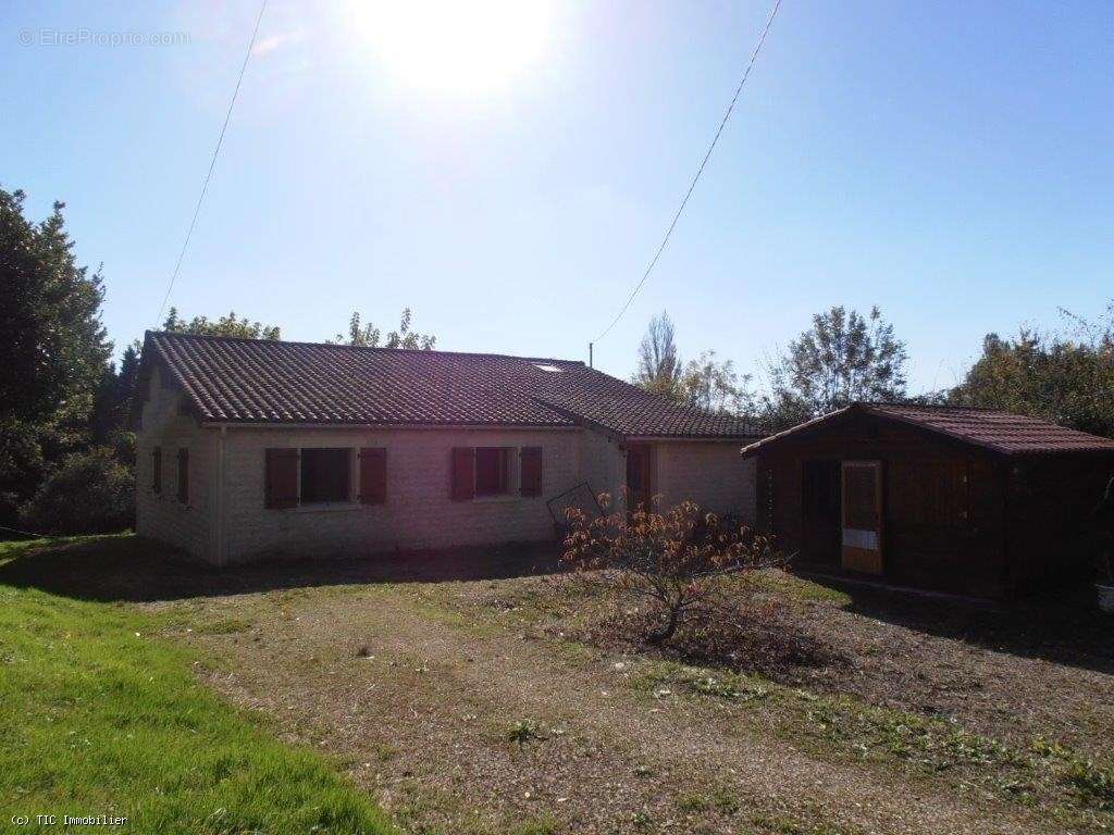 Maison à CHEF-BOUTONNE