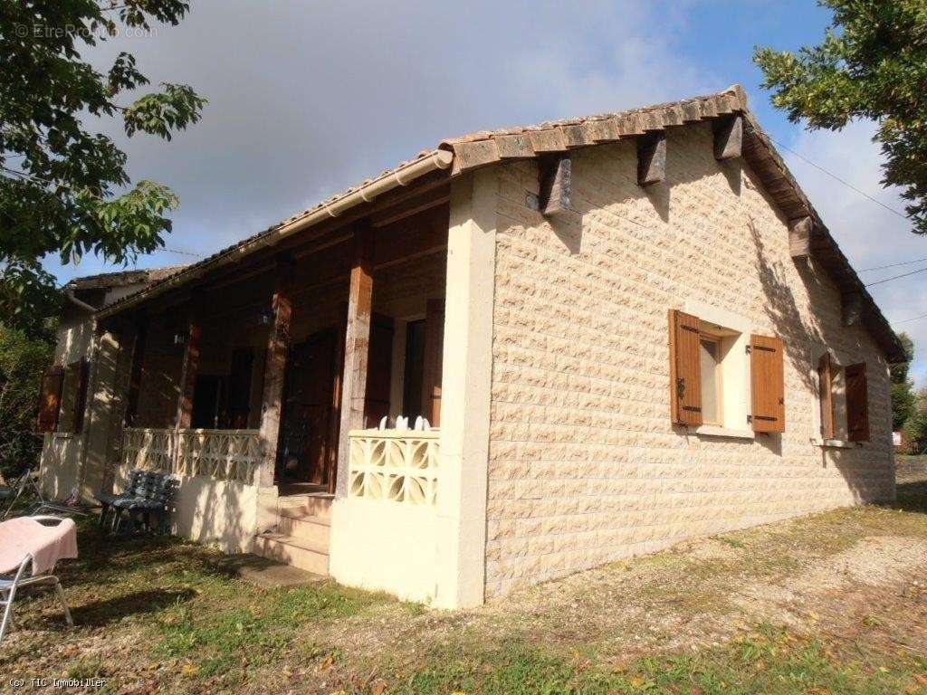 Maison à CHEF-BOUTONNE