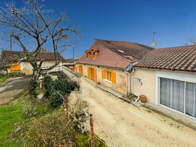 Maison à VALLEREUIL