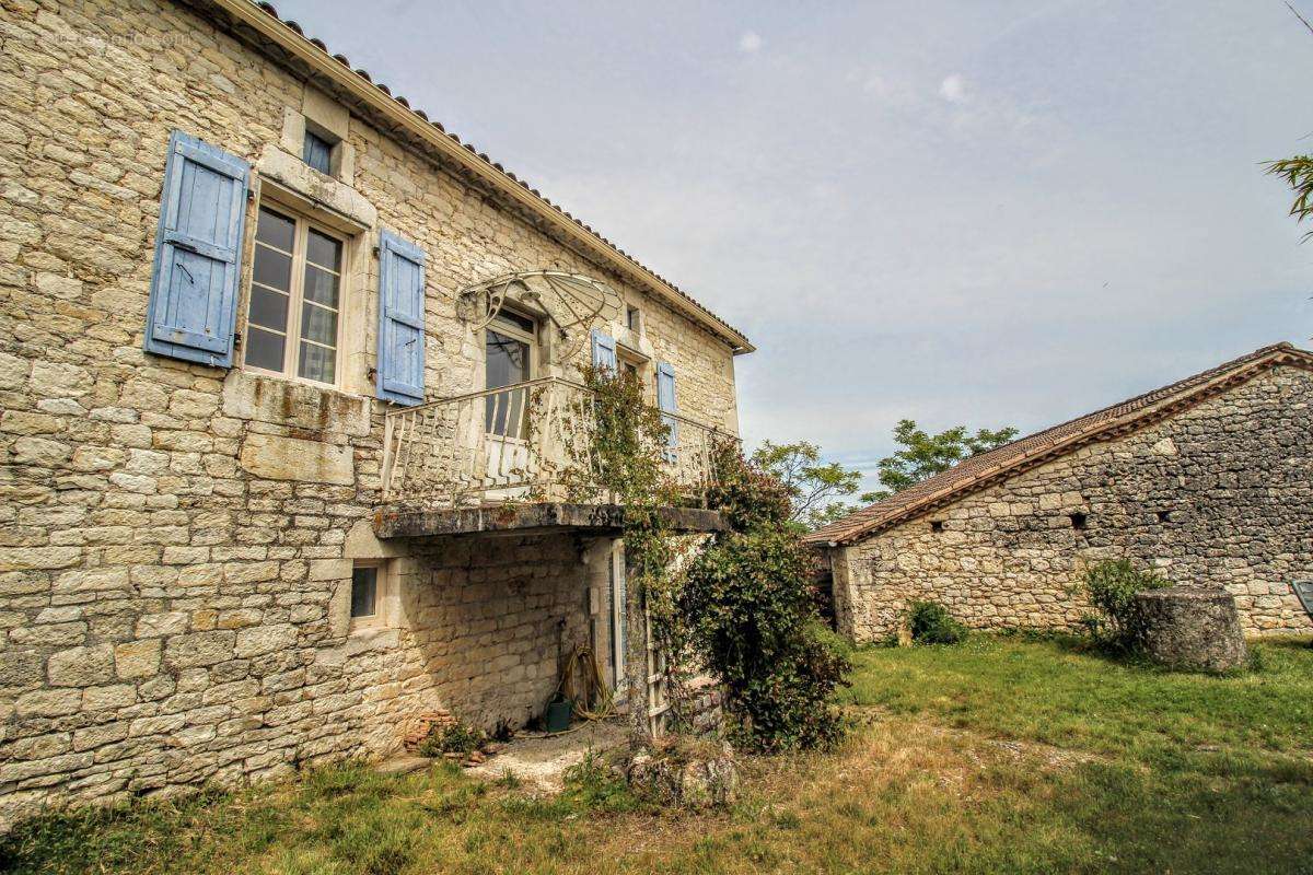 Maison à MONTCUQ