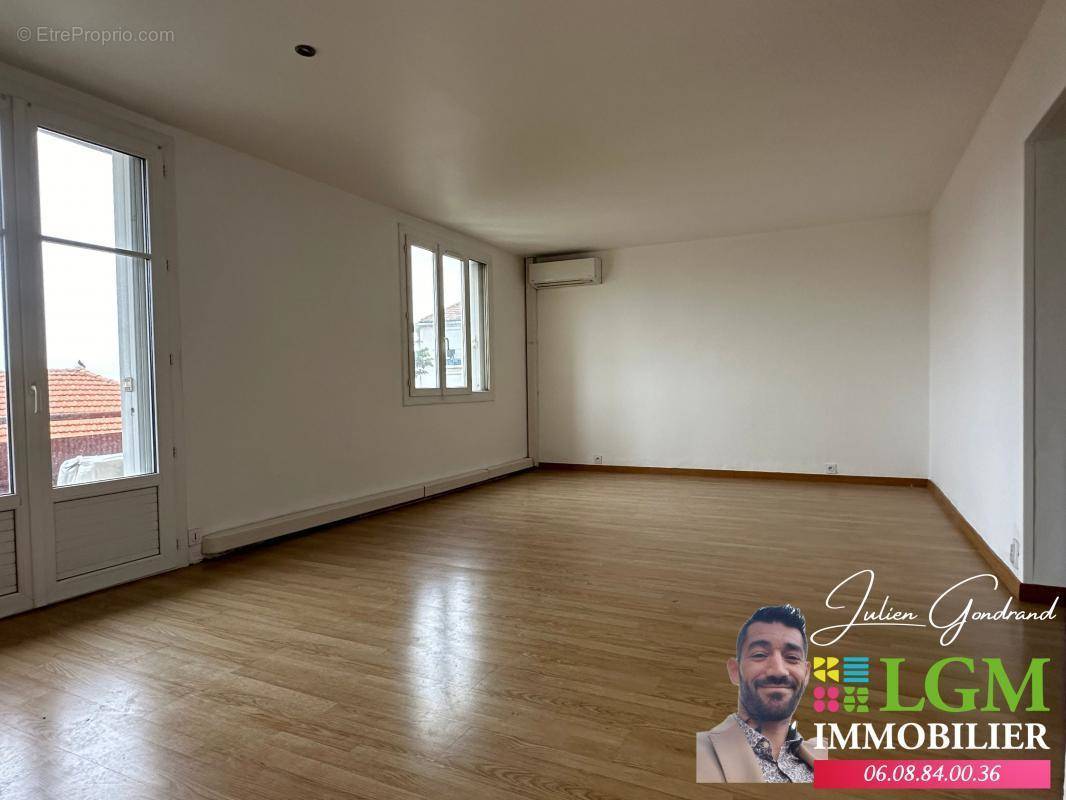 Appartement à NIMES