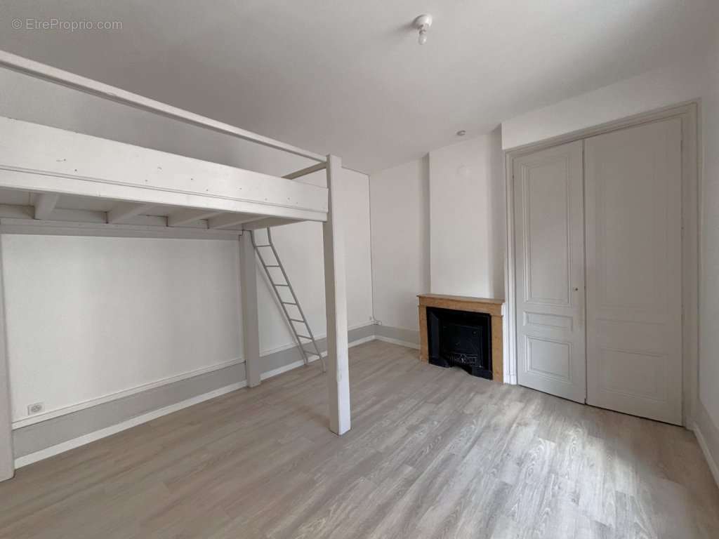 Appartement à LYON-8E