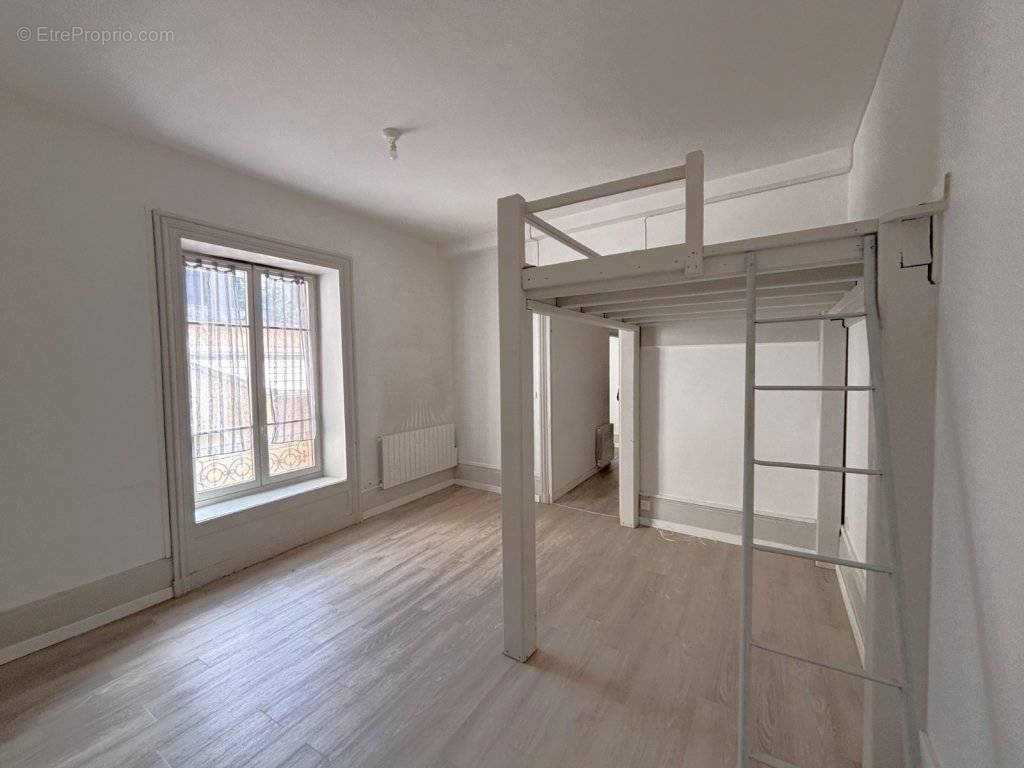 Appartement à LYON-8E